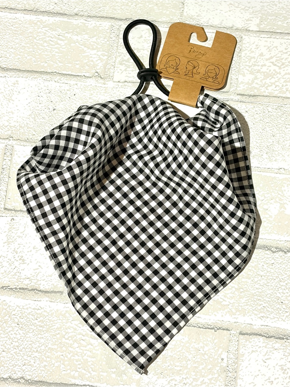 Berry Brand Black & White Gingham Bandana Face Mask with Adjustable Tie NEW